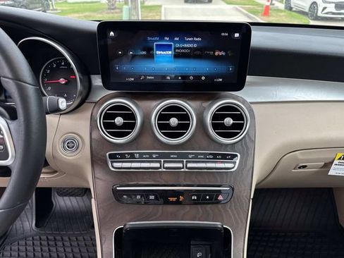 Used 2021 Mercedes-Benz GLC 300 GLC 300 image 25