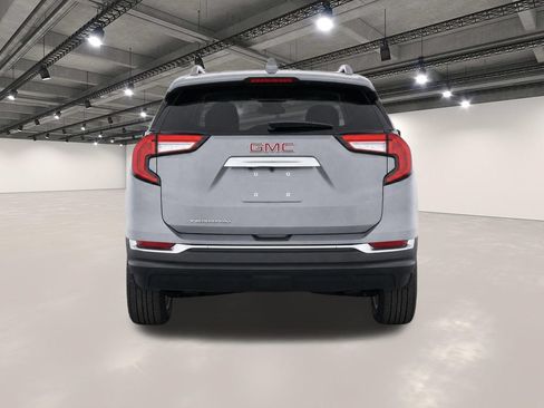 Used 2024 GMC Terrain SLT FWD image 5