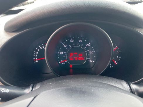 Used 2016 Kia Soul + image 19