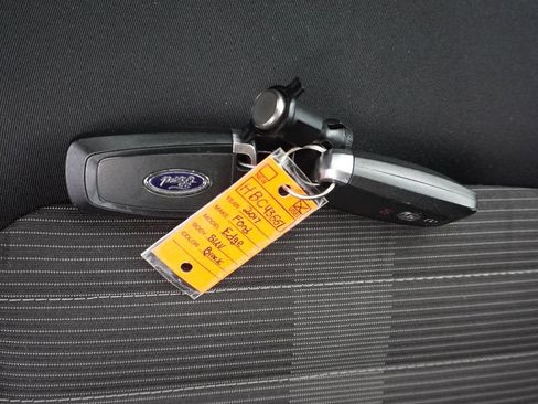 Used 2017 Ford Edge SEL FWD image 10