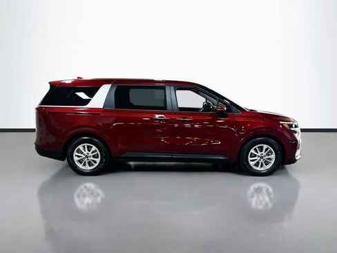 Certified 2024 Kia Carnival LX image 8