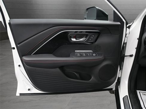 Certified 2025 Acura ADX A-Spec image 9