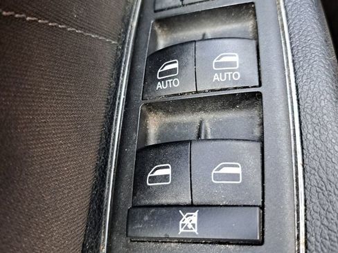 Used 2023 Dodge Charger Scat Pack w/ Navigation & Travel Group image 18