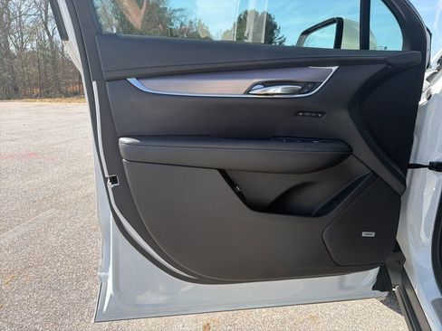 Used 2023 Cadillac XT6 Luxury image 15