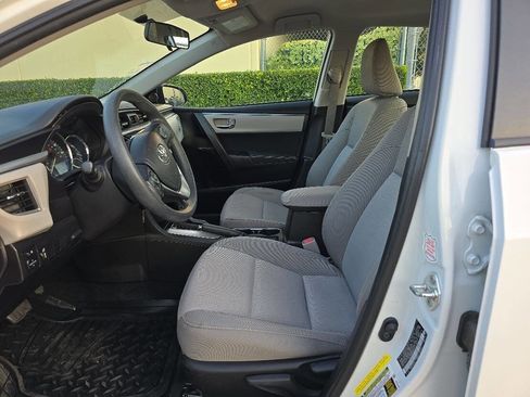 Used 2016 Toyota Corolla LE image 9