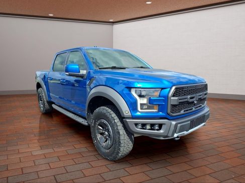 Used 2018 Ford F150 Raptor w/ Equipment Group 802A Luxury AWD/4WD image 2
