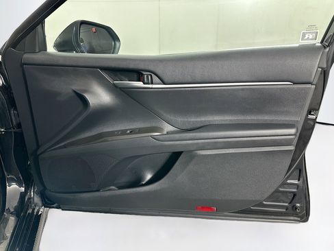 Used 2023 Toyota Camry SE image 29