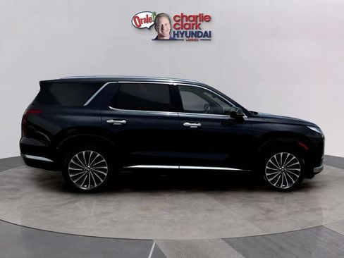 Used 2023 Hyundai Palisade Calligraphy w/ Cargo Package FWD image 6