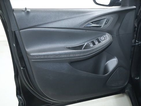 Used 2025 Buick Encore GX Preferred image 15