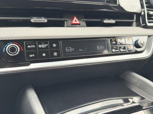 Used 2025 Kia Sportage LX image 21