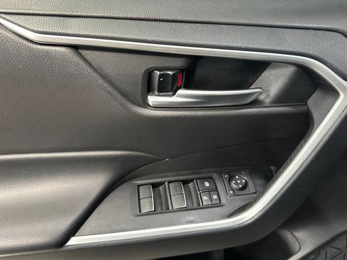 Certified 2025 Toyota RAV4 XLE AWD/4WD image 12