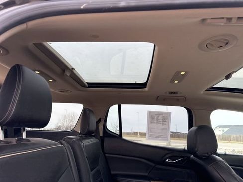 Used 2017 GMC Acadia Denali w/ Technology Package image 24