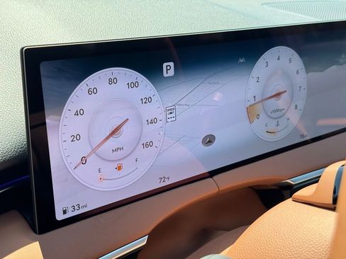 New 2026 Genesis GV70 2.5T Advanced AWD/4WD image 21