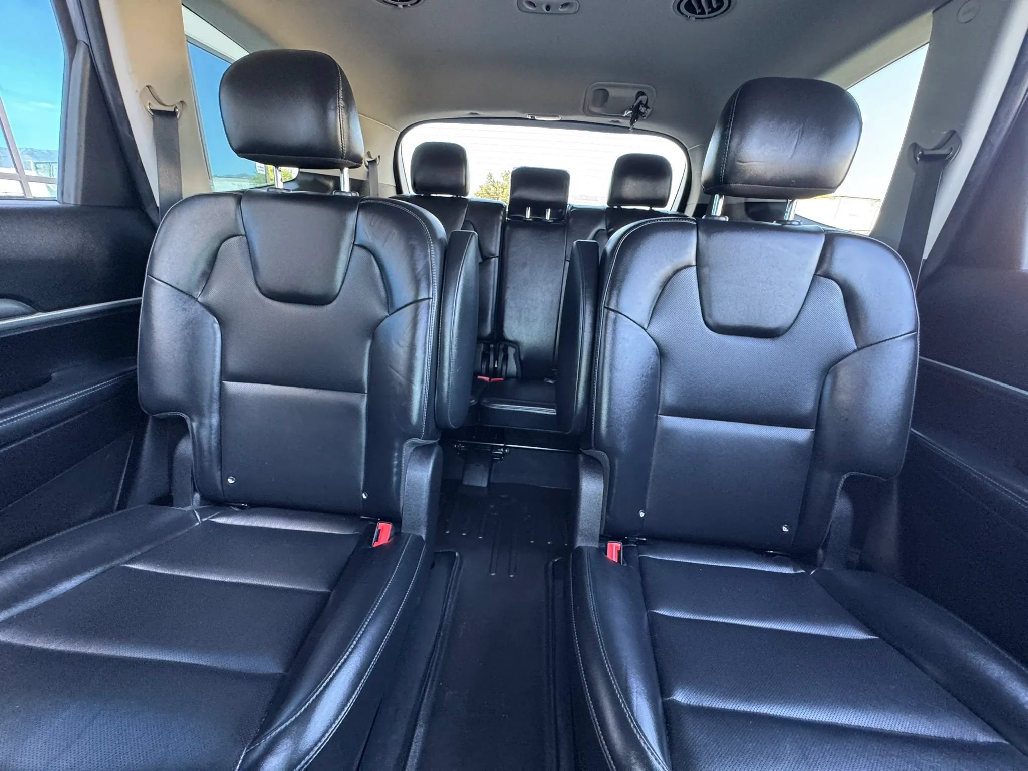 Used 2022 Kia Telluride S FWD image 26