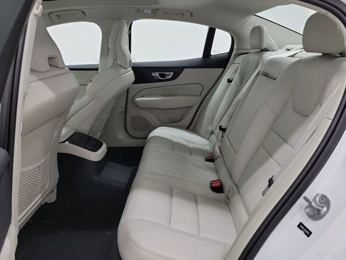 Used 2024 Volvo S60 T8 Plus image 12