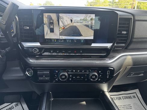 Used 2024 Chevrolet Silverado 2500 LTZ w/ LTZ Convenience Package image 12