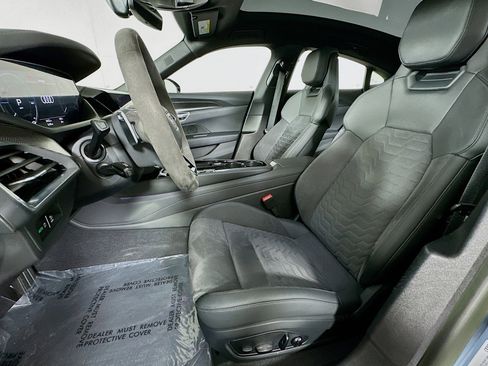 Used 2023 Audi e-tron GT Prestige w/ Prestige Package image 18