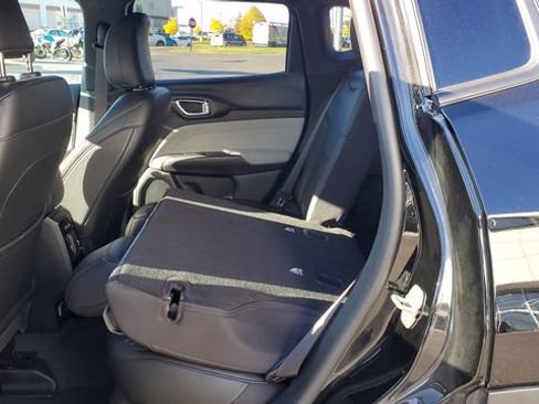 Certified 2024 Jeep Compass Latitude image 21