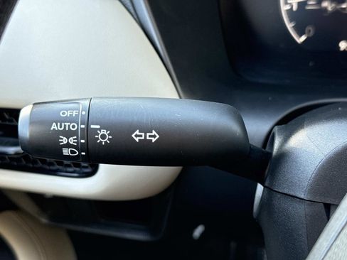 Used 2024 Honda HR-V LX image 9