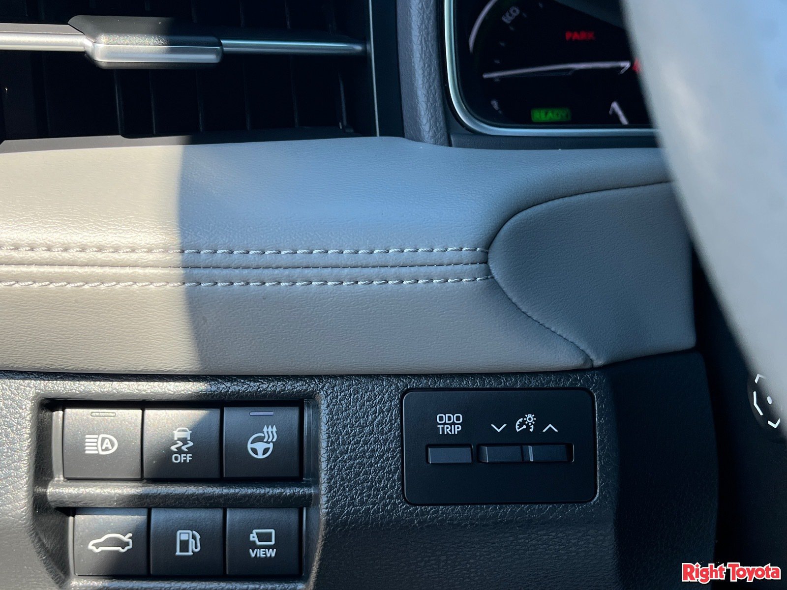 Certified 2020 Toyota Avalon Limited w/ Advanced Safety Package FWD image 32