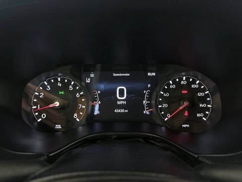 Used 2025 Jeep Compass Trailhawk AWD/4WD image 25