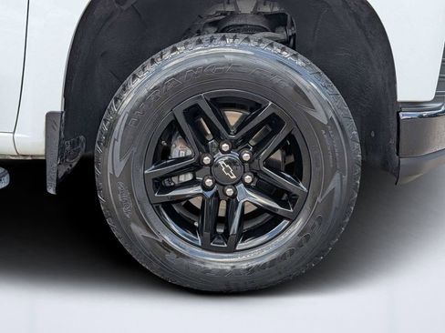 Used 2020 Chevrolet Silverado 1500 Custom Trail Boss w/ Custom Convenience Package AWD/4WD image 10