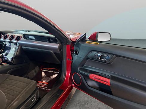 Used 2015 Ford Mustang GT RWD image 17