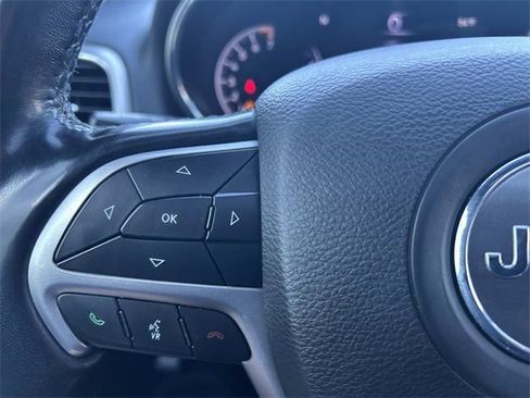 Used 2022 Jeep Grand Cherokee Laredo X image 26