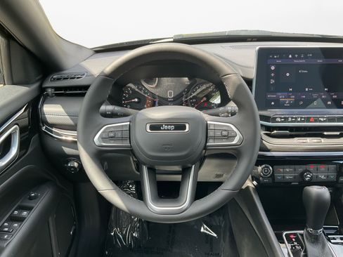 New 2025 Jeep Compass Limited w/ Sun & Sound Group image 12