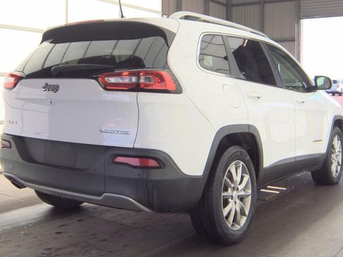 Used 2018 Jeep Cherokee Limited AWD/4WD image 4