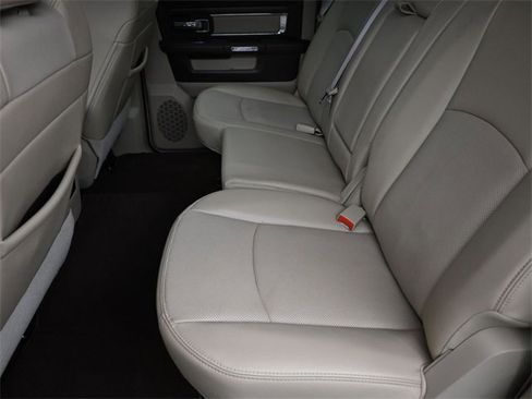 Used 2014 RAM 1500 Laramie image 25