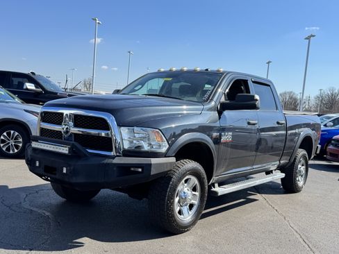 Used 2015 RAM 3500 Tradesman w/ Chrome Appearance Group image 12