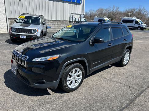 Used 2016 Jeep Cherokee Sport w/ Cold Weather Group image 7