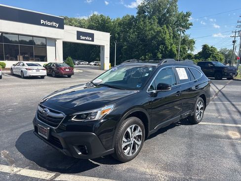 Used 2022 Subaru Outback Limited AWD/4WD image 7