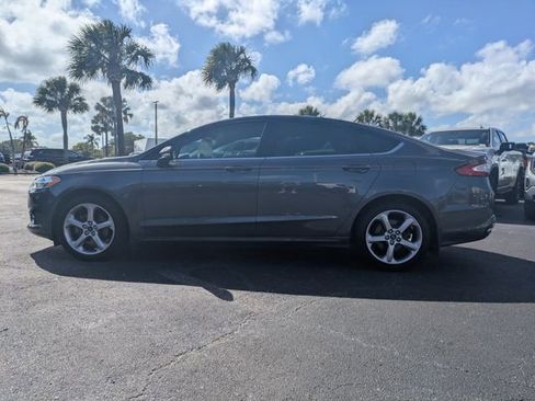 Used 2016 Ford Fusion SE FWD image 6