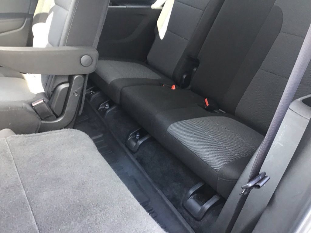Used 2023 Chevrolet Traverse LT FWD image 15