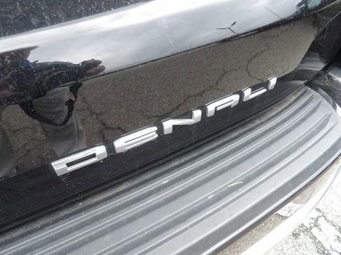 Used 2022 GMC Yukon Denali AWD/4WD image 19