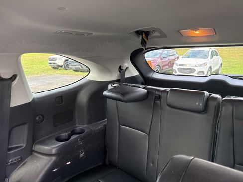 Used 2020 Toyota Highlander XLE FWD image 10