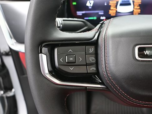 Used 2025 Jeep Wagoneer S Launch Edition image 31