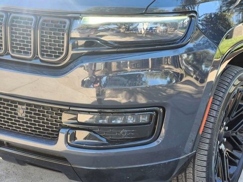 Used 2022 Jeep Wagoneer Series III image 16