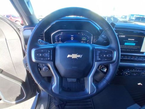 Used 2025 Chevrolet Silverado 1500 LT image 14