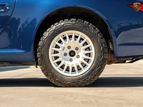 Used 2010 Porsche 911 Carrera 4 image 24