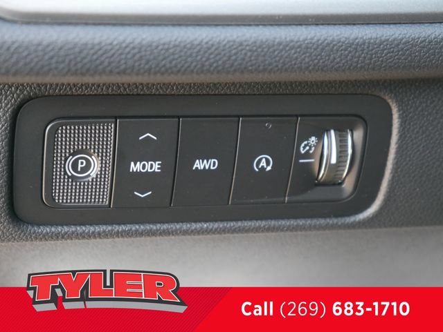 New 2027 Chevrolet Traverse LT w/ LPO, Floor Liner Package AWD/4WD image 23