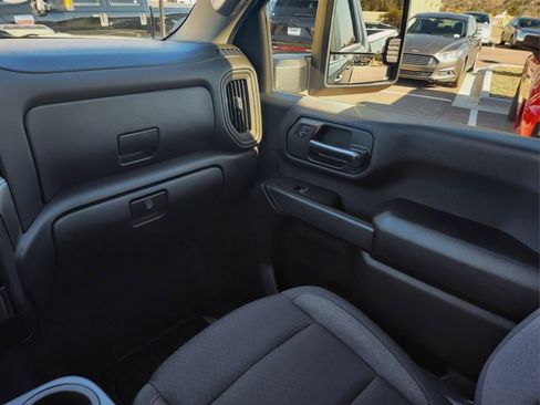 Used 2024 Chevrolet Silverado 2500 Custom w/ Custom Convenience Package image 23