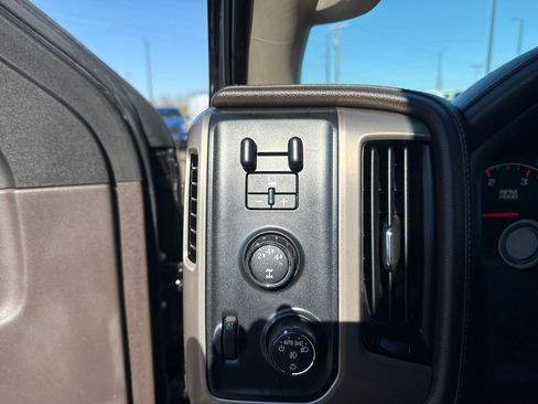 Used 2016 GMC Sierra 2500 Denali w/ Duramax Plus Package image 17