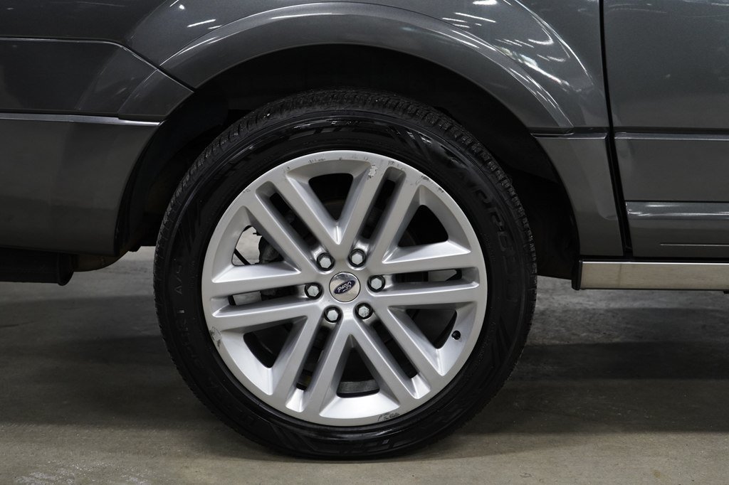 Used 2017 Ford Expedition EL Platinum RWD image 35