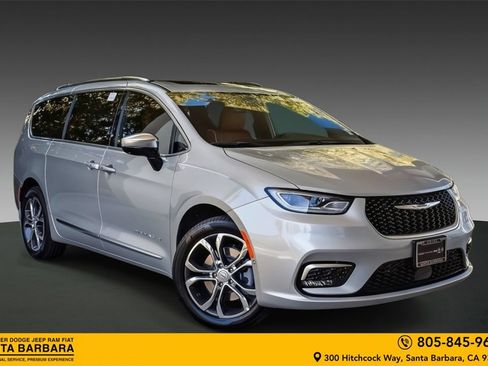 New 2026 Chrysler Pacifica Pinnacle w/ Trailer Tow Group image 1