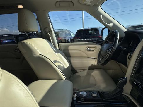 Used 2021 INFINITI QX80 Luxe w/ All-Season Package image 14