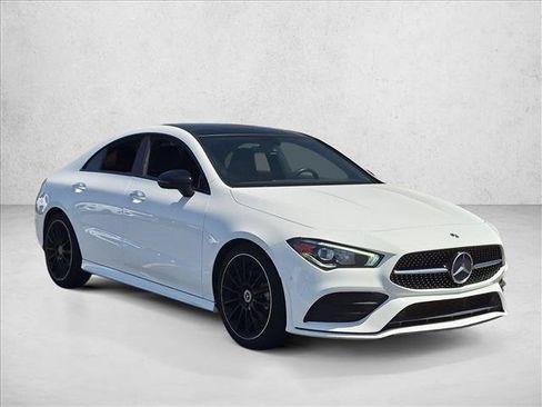 Used 2022 Mercedes-Benz CLA 250 image 3