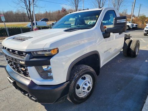 Used 2022 Chevrolet Silverado 3500 W/T w/ WT Fleet Convenience Package image 2